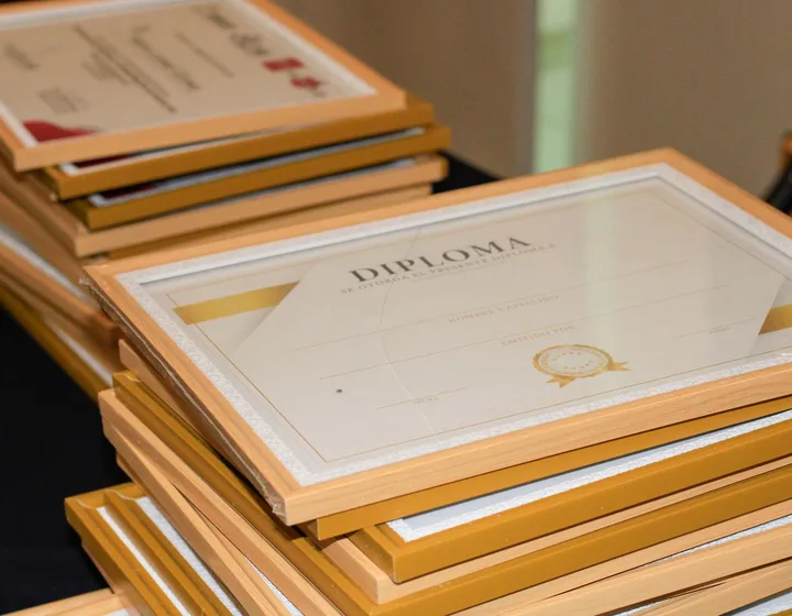 Jazykové certifikáty Cambridge DELE Goethe